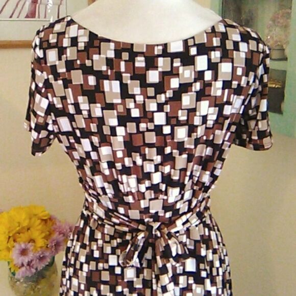 Danny & Nicole Soft Knit Dress - Picture 7 of 10